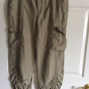 Beautiful NWOT 100% silk pant